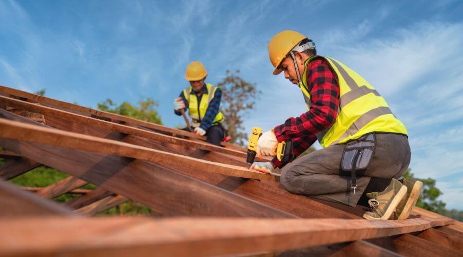 Professional gutter cleaning in Bluffton, IN